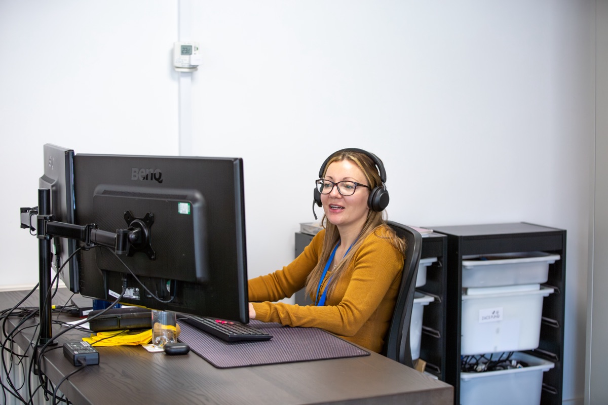 An Ask4Support engineer on a support call